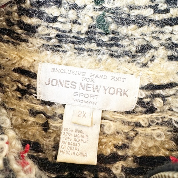 Handknit for Jones New York | 90's Vintage Wool Mohair Pullover - Picture 5 of 6